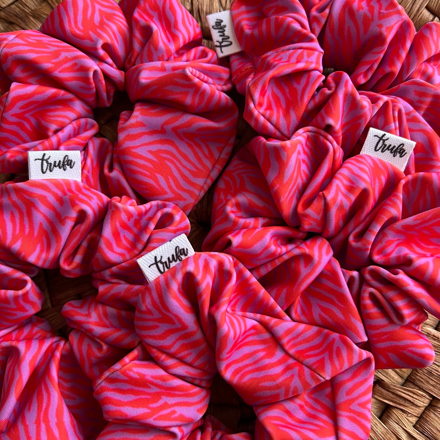 Scrunchie fucsia y lila