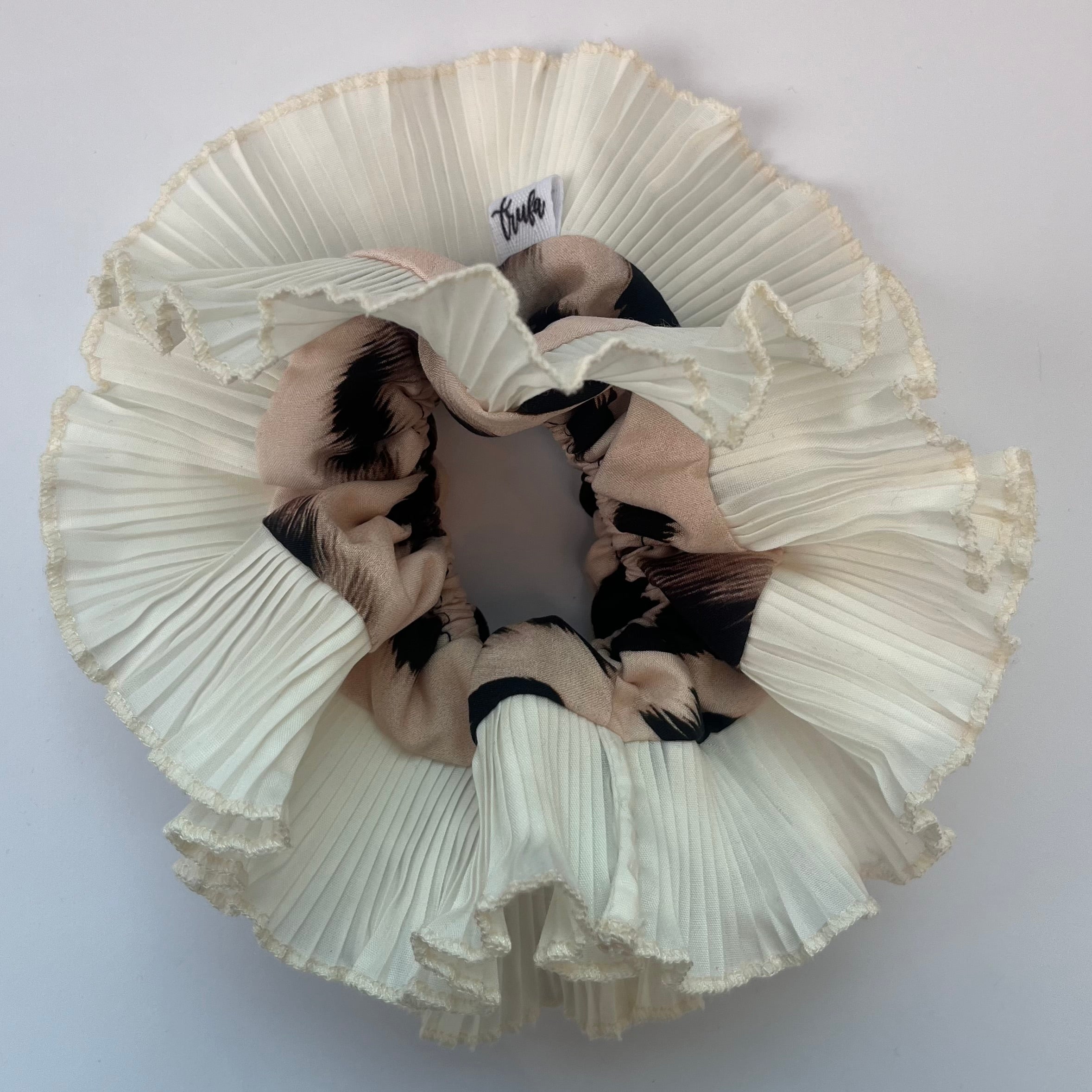 B. Print beige