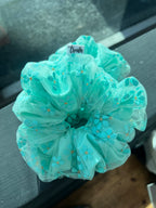 Scrunchie doble flores turquesa