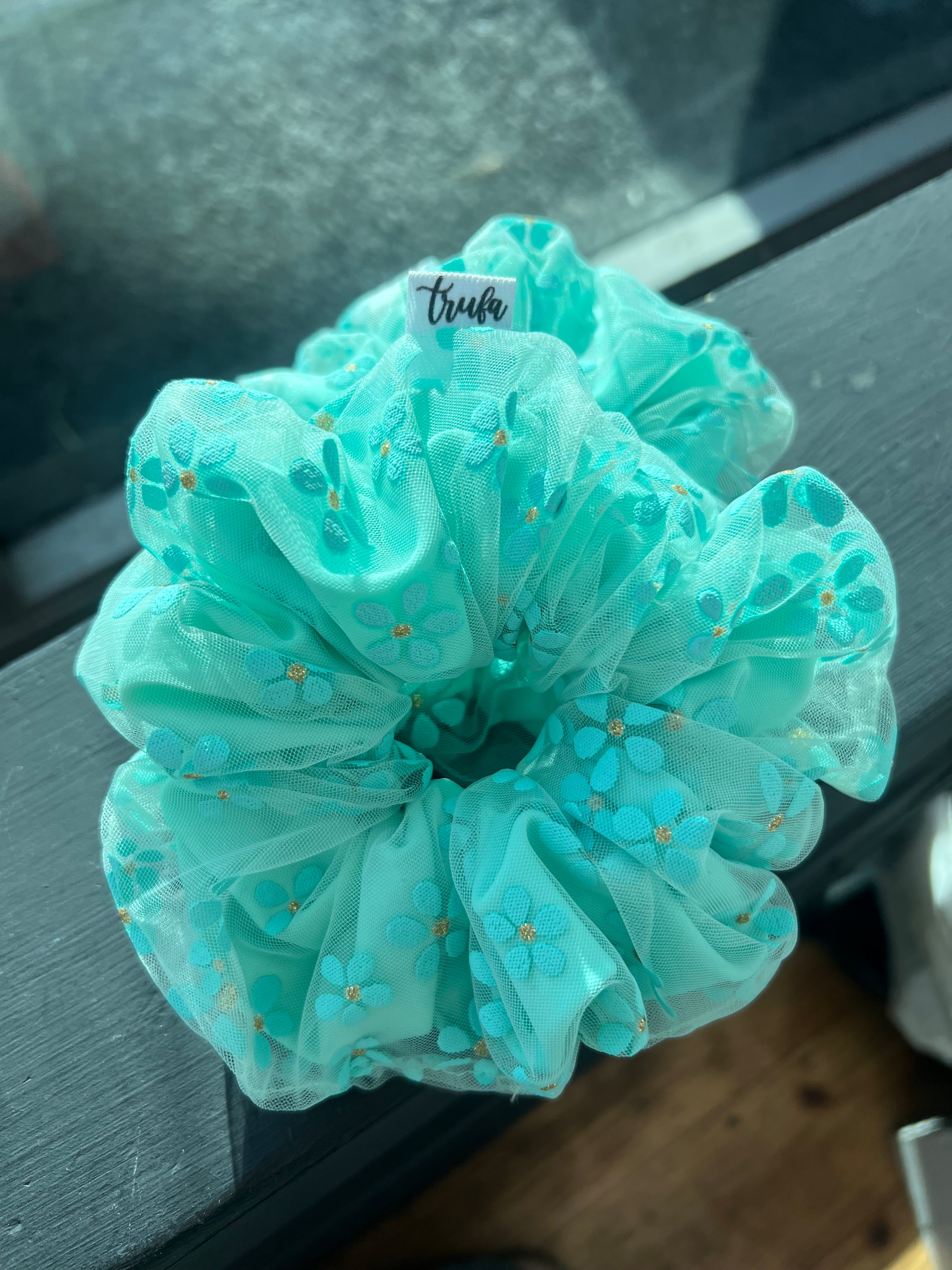 Scrunchie doble flores turquesa