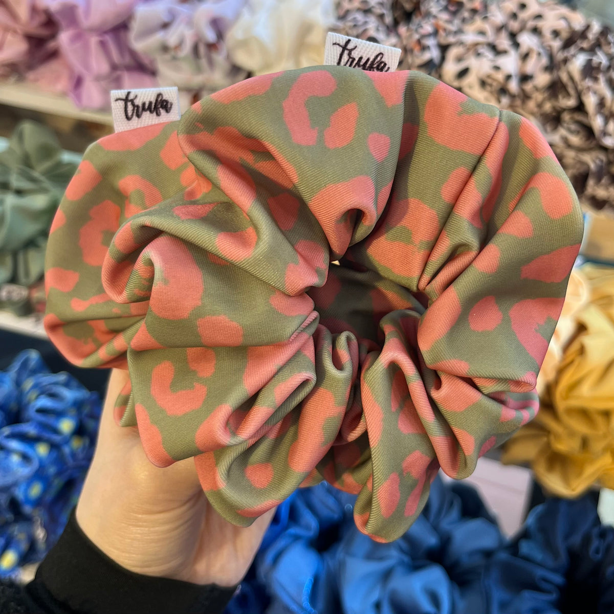 Scrunchie print verde