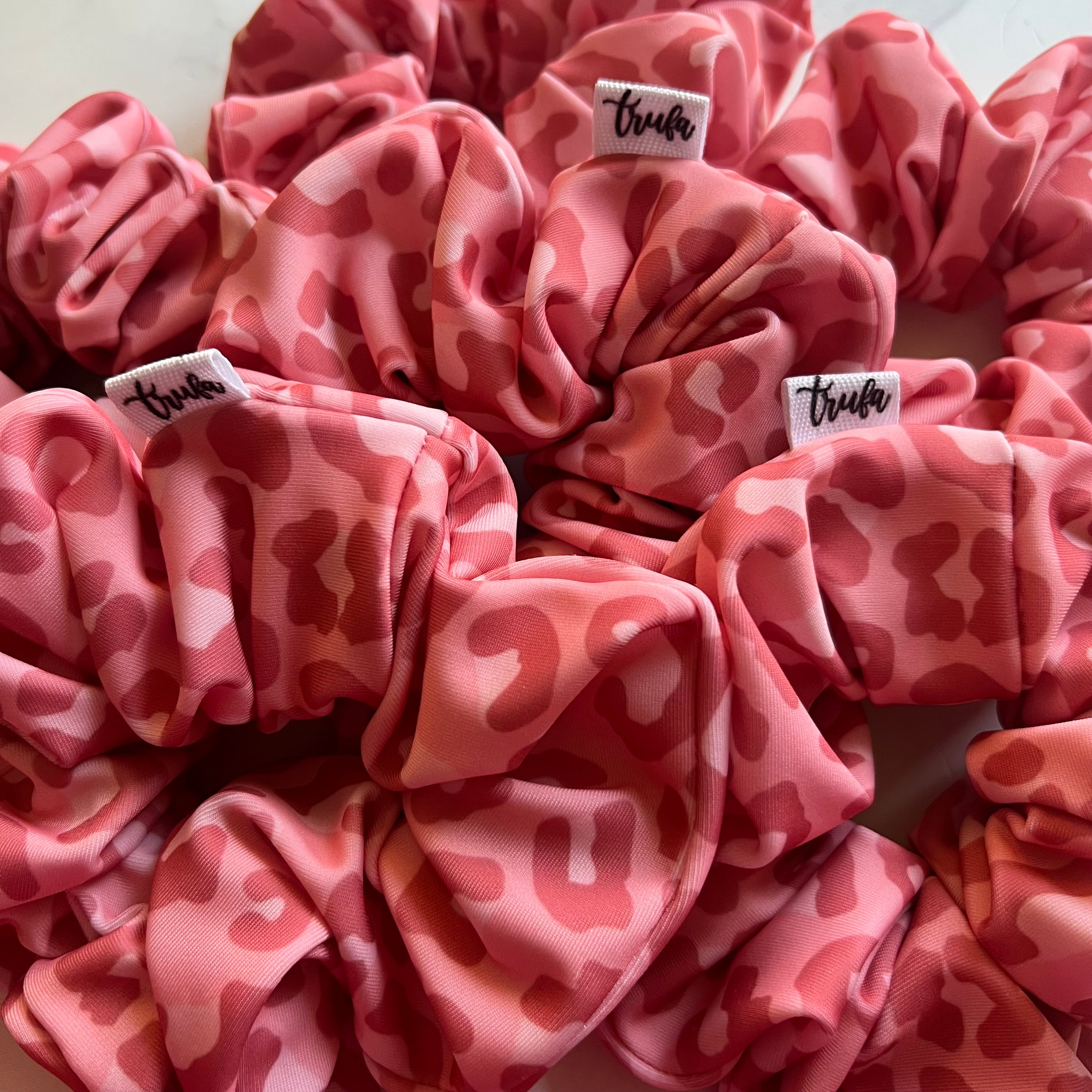 Scrunchie print salmón