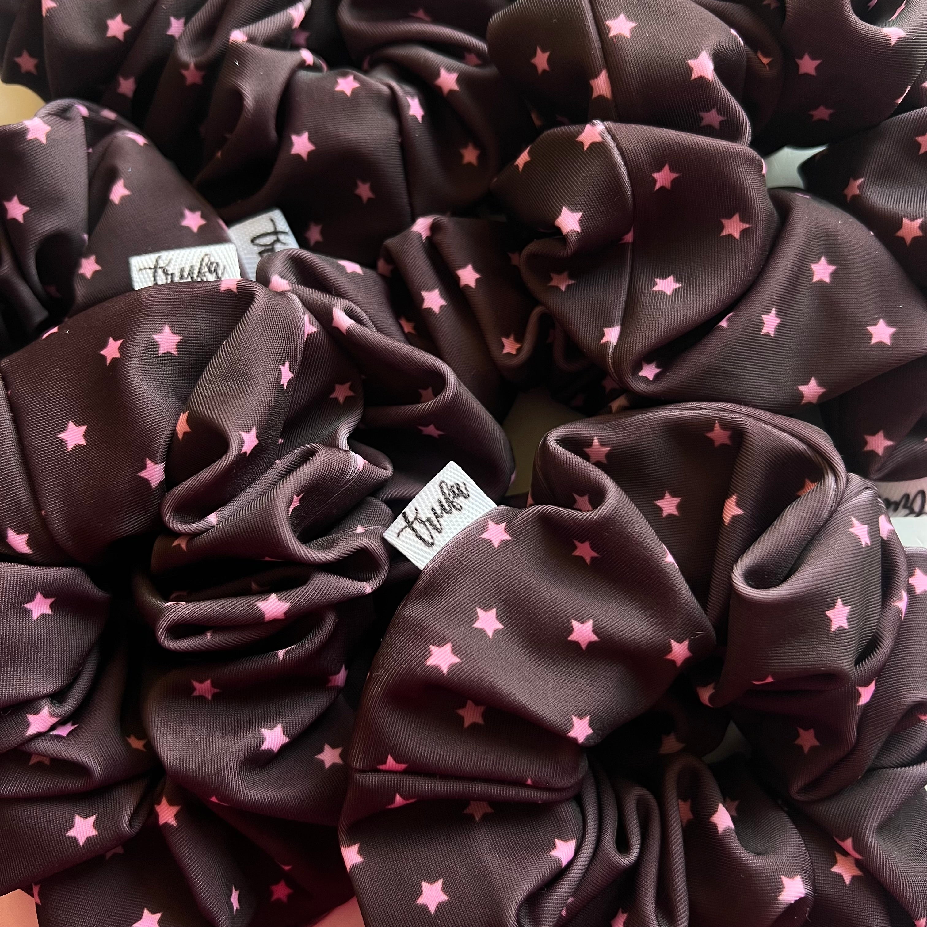 Scrunchie Café estrellitas