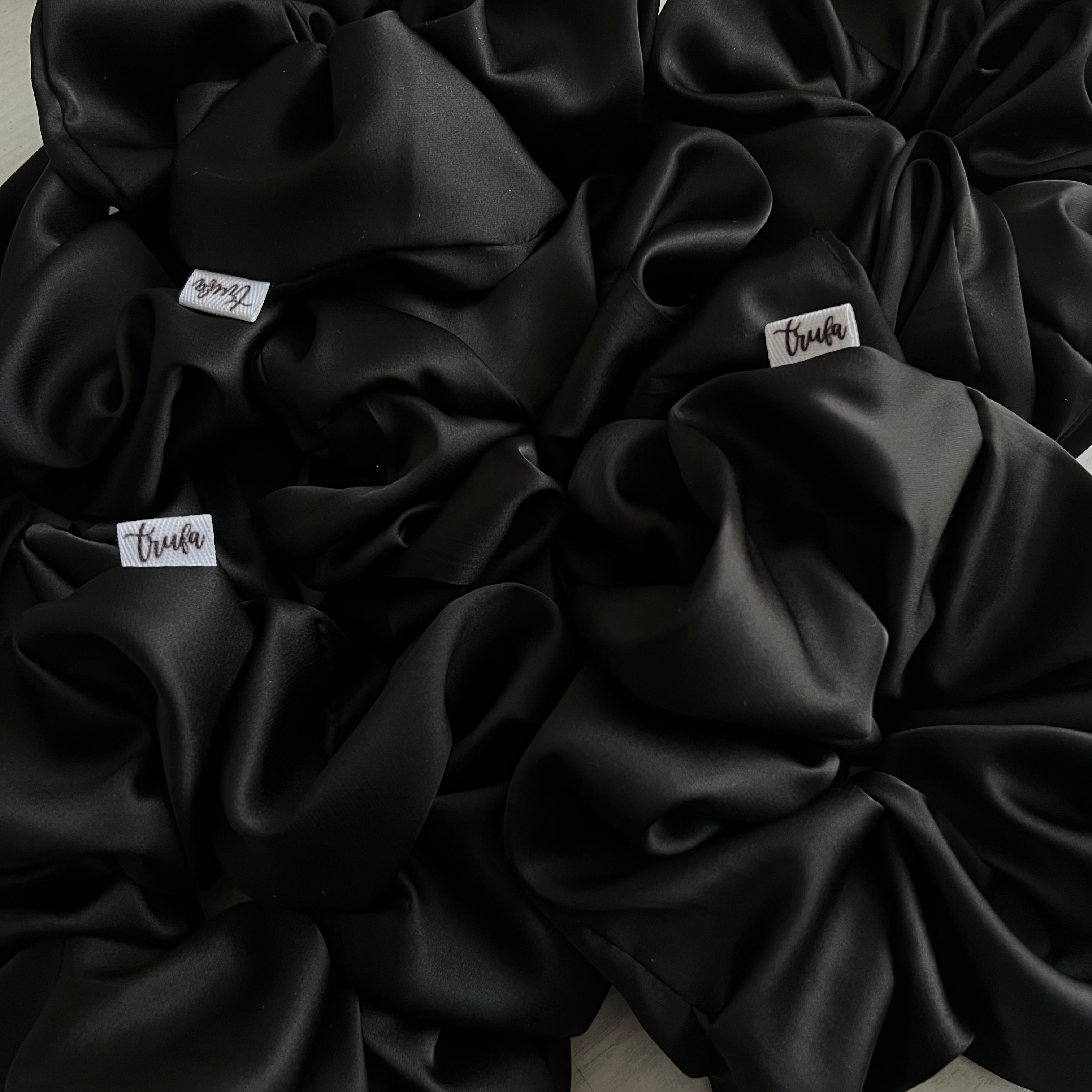 Maxi Scrunchie negro satin