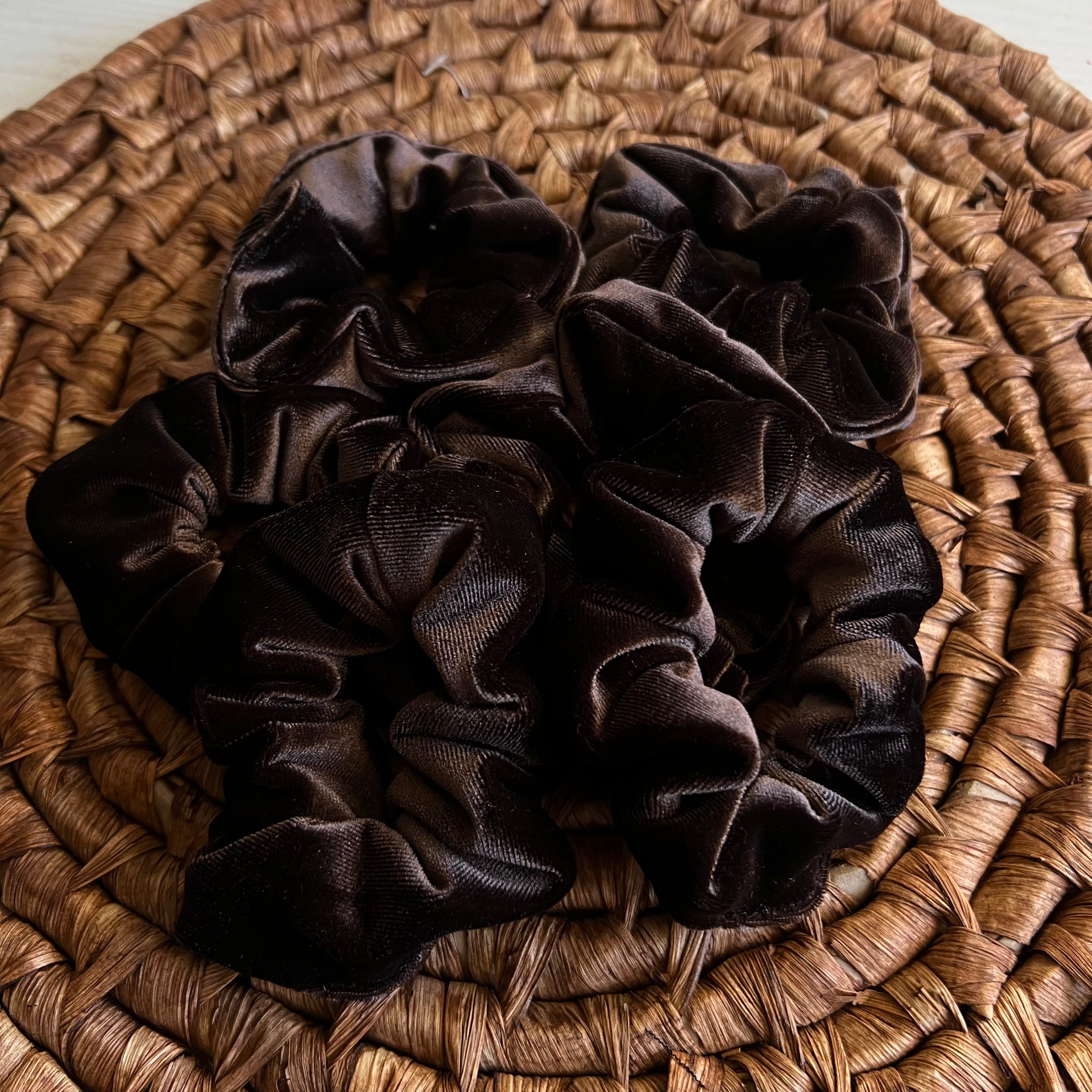 Mini Scrunchie café velvet