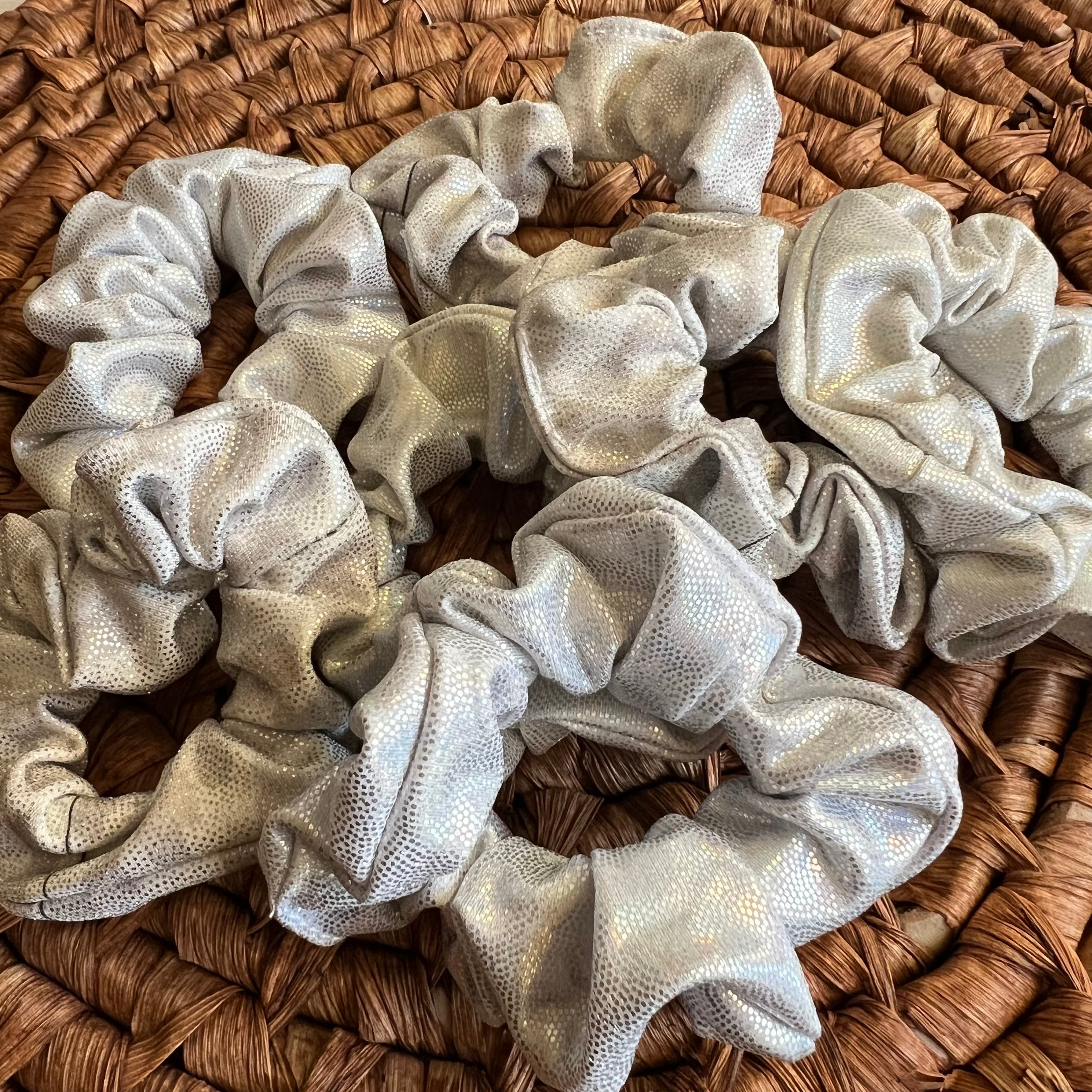 Mini Scrunchie blanco holo