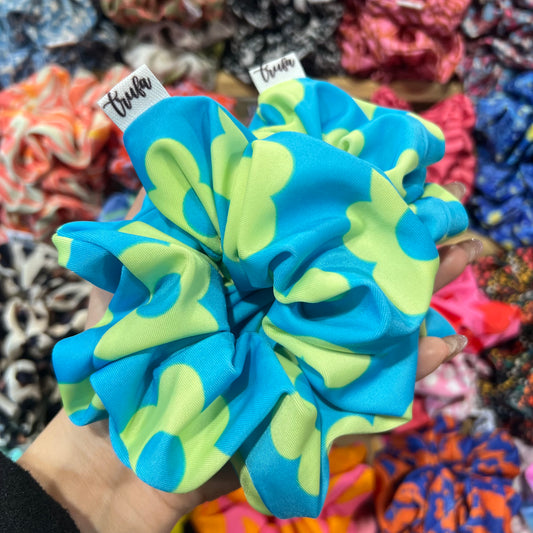 Scrunchie flores verde y celeste