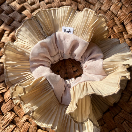 B. Beige brillitos