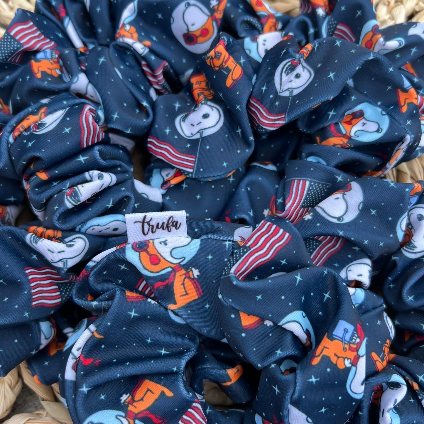 Scrunchie animado Snoopy Astronauta