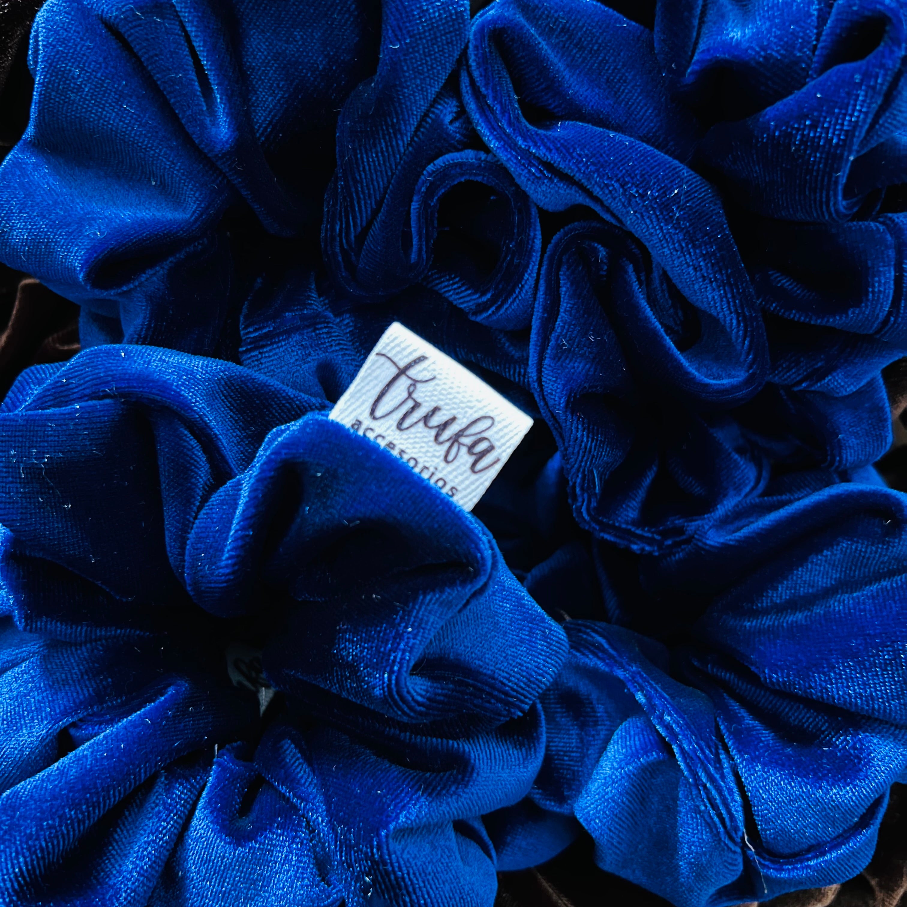 Scrunchie velvet azul marino