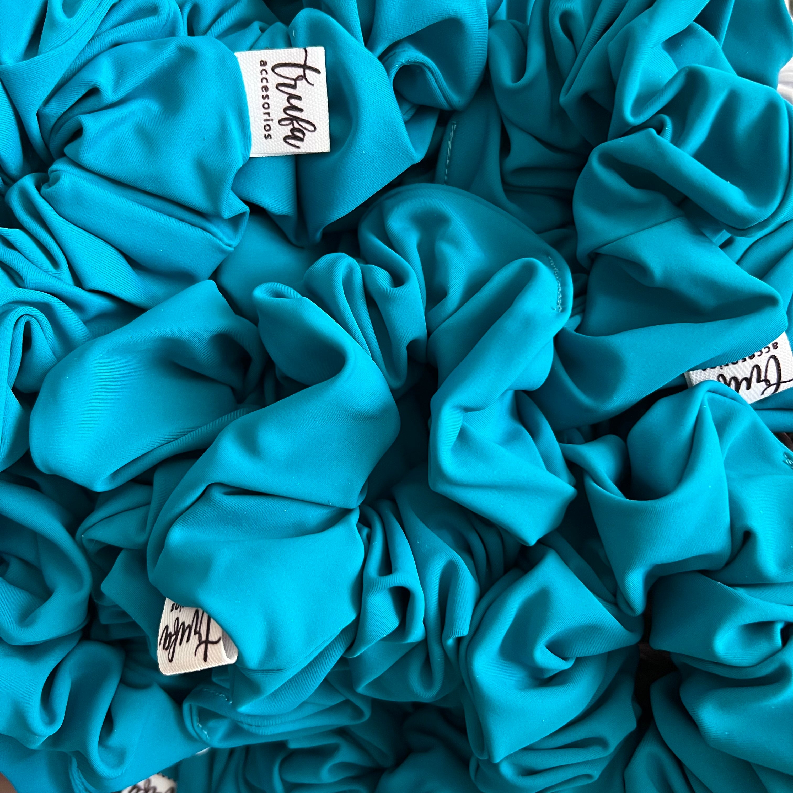 Scrunchie azul petróleo