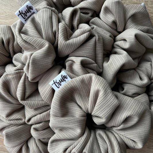 Scrunchie Líneas Beige