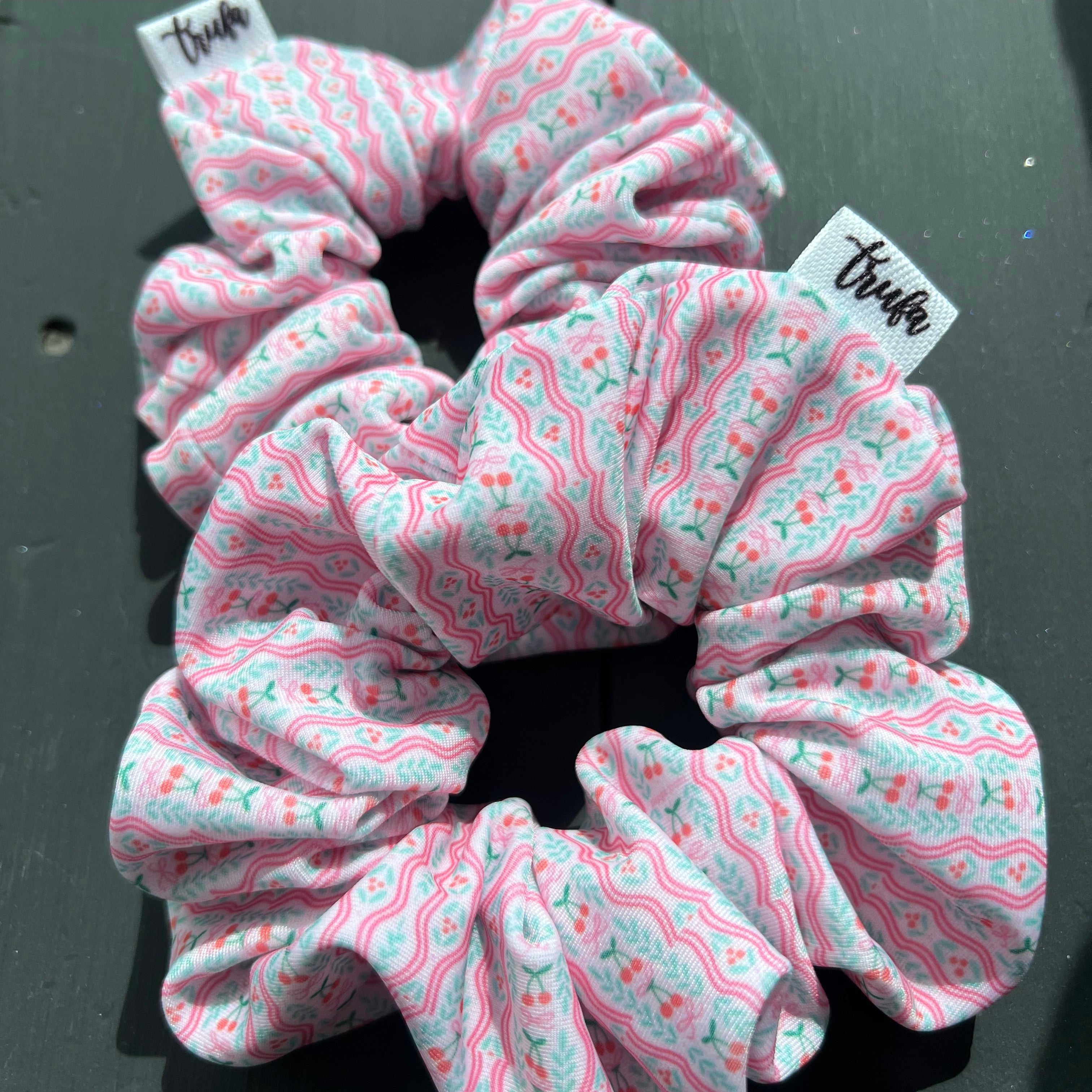 Scrunchie Cherry Rose